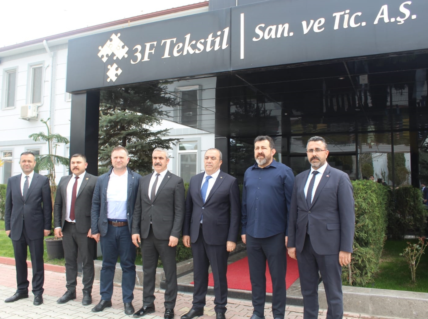 ÃœRETEN VE Ä°STÄ°HDAM YARATANA DESTEK BOYNUMUZUN BORCUDUR